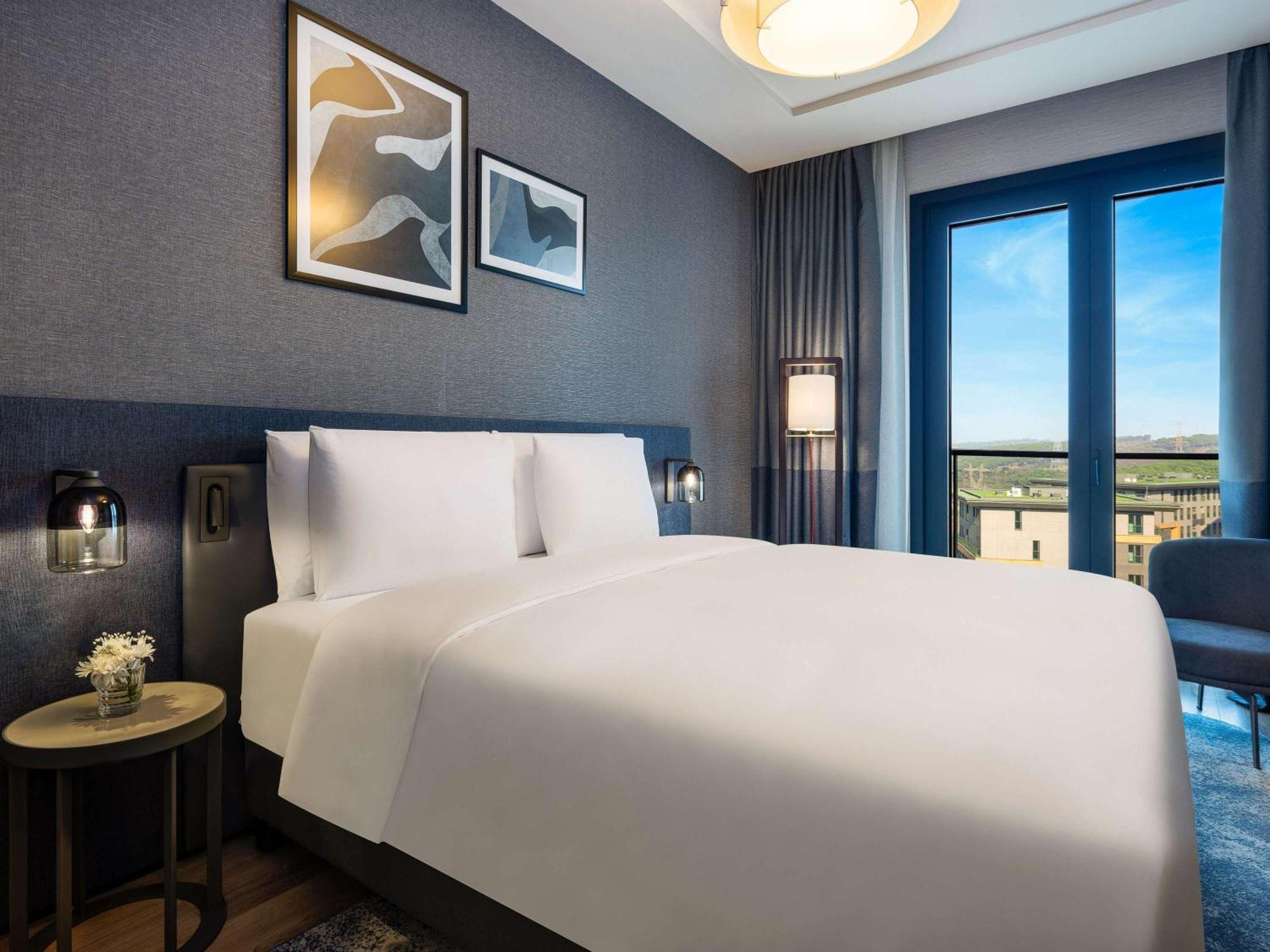 Отель Movenpick Living Istanbul Camlivadi Экстерьер фото